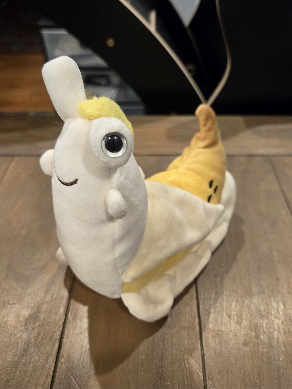 Douglas Foodie Macaroon Vinnie the Banana Slug Macaroon Plush